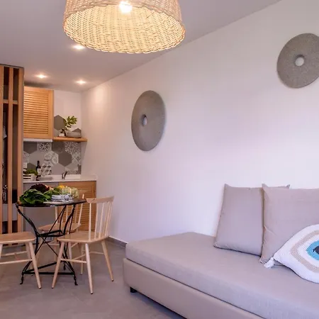 Laia Seafront Luxury Agia Pelagia (Crete)