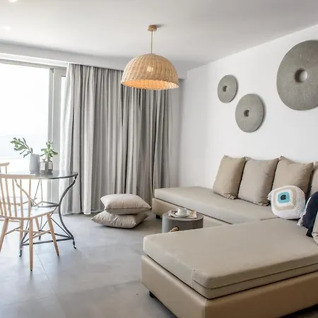 Apartment Laia Seafront Luxury