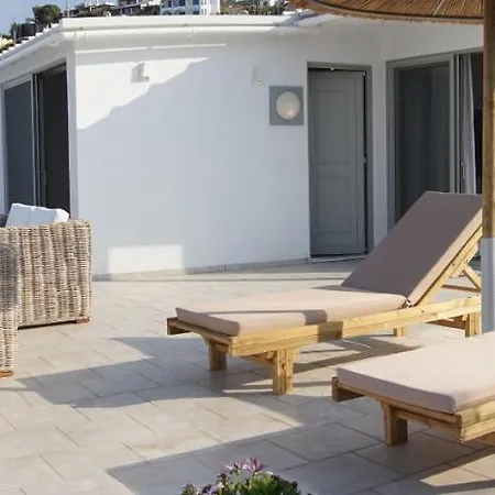 Laia Seafront Luxury *